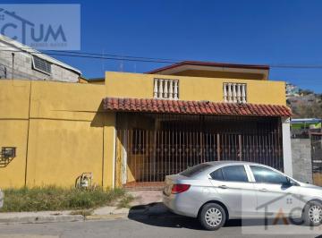 Casa · 282m² · 3 Recámaras · 2 Estacionamientos · Casa en Venta Oportunidad de Inversion La Mejor Zona de Poder Adquisitivo