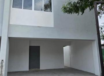 Casa · 132m² · 3 Recámaras · 2 Estacionamientos · Casa en Mision de Las Flores Apodaca N. L.
