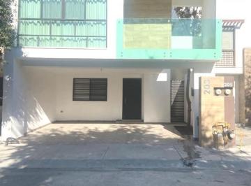 Casa · 187m² · 3 Recámaras · 2 Estacionamientos · Casa en Venta Col. Altabrisa, Apodaca, N. L.