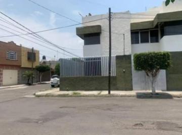Casa de 4 habitaciones, Celaya · Zona de Oro 1 Casa en Venta Celaya
