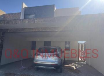 Casa · 195m² · 3 Recámaras · 2 Estacionamientos · Casa en Renta Equipada en Capellania Residencial en Apodaca, N. l.