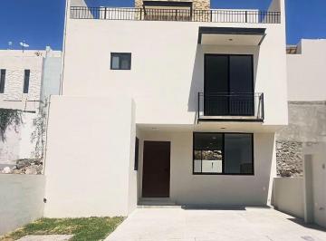 5261a3f2cf220aba3103860b22a33e90790a5cb371a945e61e75e5213160231a · Casa en Venta en Nuevo Refugio, Querétaro