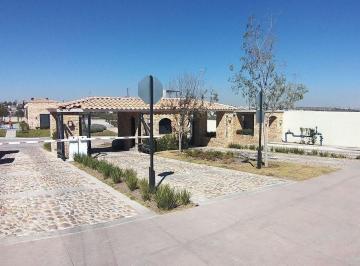 e5a91454a1dbf51ec27918d970f4d4bcd87283d75441cb8208e49a6b8fb80a75 · Terreno en Venta en Capital Sur, Querétaro
