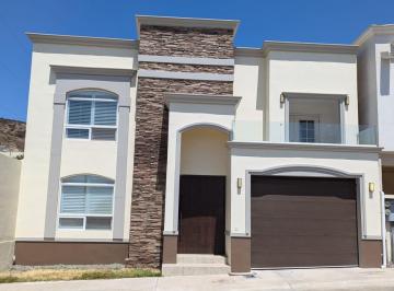 Casa · 250m² · 4 Recámaras · 3 Estacionamientos · Casa en Renta Verona Residencial Tijuana - (4)