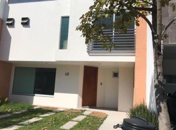 Casa · 185m² · 3 Recámaras · 2 Estacionamientos · Casa en Renta - (4)