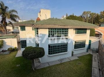 Casa · 586m² · 5 Recámaras · 4 Estacionamientos · Casa en Venta - (4)