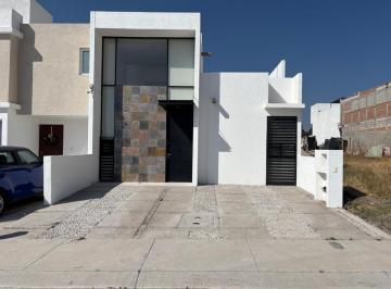 Casa en condominio de 2 habitaciones, El Marqués · Venta Casa El Marqués, Qro. con Casa Club