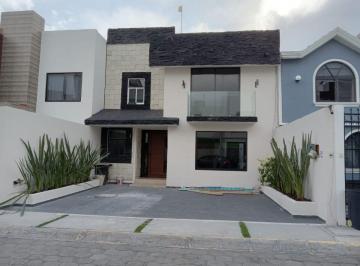 Casa de 3 habitaciones, Pachuca · Casa en Venta Arboledas de San Javier 4ta Seccion 2 Niveles 3 Recamaras