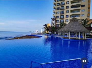 Departamento de 3 habitaciones, Mazatlán · En Venta Departamento en Mazatlan en Gavias Grand a Pie de Playa, 2 Recamaras, Amueblado