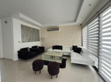 Casa · 471m² · 4 Recámaras · 3 Estacionamientos · Casa en Venta Carretera Nacional Carolco