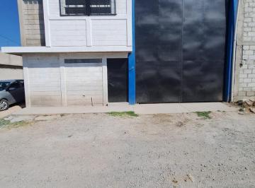 Local comercial · 200m² · 1 Estacionamiento · Bodega en Venta