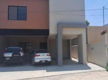 Casa de 3 habitaciones, Saltillo · Estrena Casa Amplia en La Aurora, Saltillo