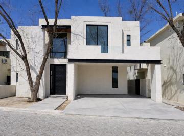 Casa · 379m² · 4 Recámaras · 2 Estacionamientos · Casa en Residencial San Alberto