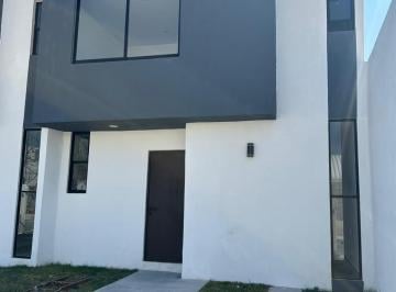 Casa · 94m² · 3 Recámaras · Venta de Casa con Recamara en Planta Baja en Corregidora