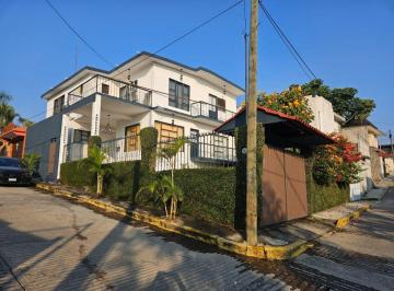 Casa · 221m² · 4 Recámaras · 2 Estacionamientos · Casa Sola en Flores Magón 2a Fracción Cuernavaca - Maz - 2638 - Cs