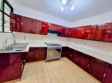 Casa de 4 habitaciones, Iztacalco · Casa con 4 Recamaras en Venta, Carlos Zapata Vela, Cerca Central de Abastos