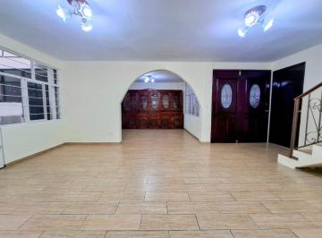 Casa de 4 habitaciones, Iztacalco · Casa con 4 Recamaras en Venta, Carlos Zapata Vela, Cerca Central de Abastos