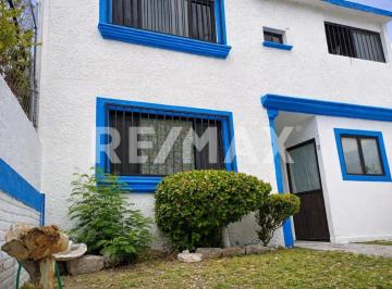 Casa de 6 habitaciones, Querétaro · Casa en Renta en Villas del Parque Querétaro Semi Amueblada
