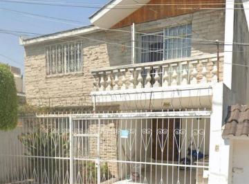 Casa de 3 habitaciones, León · Casa en Venta en Panorama León Guanajuato