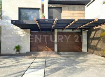 Casa · 327m² · 4 Recámaras · 2 Estacionamientos · Residencia de Lujo en Venta Residencial Cumbres, Cancún