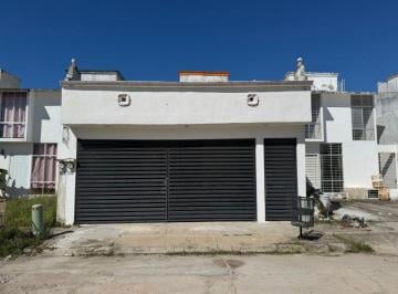Casa de 5 habitaciones, Centro · Bonita y Amplia Casa en Tabasco