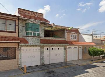 Casa de 4 habitaciones, Ecatepec de Morelos · Venta de Casa en La Colonia Industrias Tulpetlac Ecatepec de Morelos