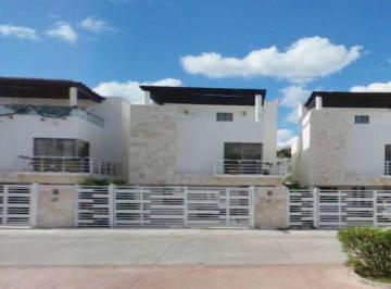 Casa de 3 habitaciones, Solidaridad · Hermosa Casa en Residencial en Playa del Carmen Muy Cerca de La Playa