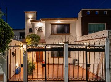 Casa de 4 habitaciones, Nezahualcóyotl · Casa en Venta en Valle de Aragón Cerca de Metro Impulsora