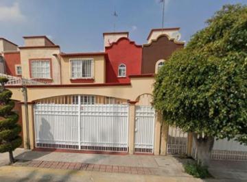 Casa de 3 habitaciones, Ecatepec de Morelos · Casa en Venta, Colonia Fraccionamiento Las Américas, por Remate, Excelente Oportunidad de Inversión