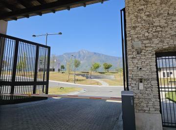 Terreno / Lote · 248m² · Venta de Terreno en Fraccionamiento Privado en Carretera Nacional