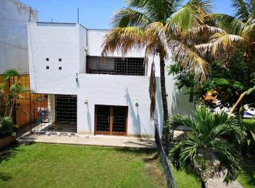 Casa de 4 habitaciones, Emiliano Zapata · Casa en Venta – Fracc. Burgos de Cuernavaca, Temixco