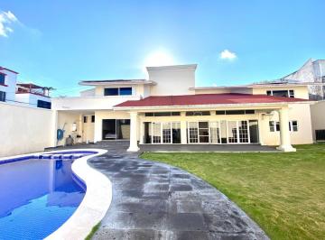 Casa · 580m² · 7 Recámaras · 5 Estacionamientos · Casa Sm 15 en Privada