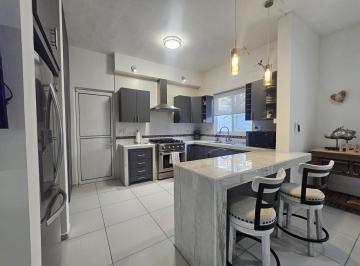 Casa · 204m² · 3 Recámaras · 2 Estacionamientos · Venta de Casa en Arteaga Coahuila San Juaquín Residencial