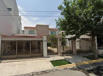 Casa de 4 habitaciones, Monterrey · Hermosa Casa en Venta de Remate en Monterrey Nuevo Leon