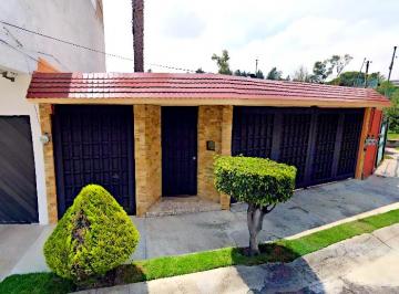 Casa de 3 habitaciones, Atizapán de Zaragoza · Casa en Venta en Estado de Mexico Ciuadad Lopez Mateos Villas de La Hacienda