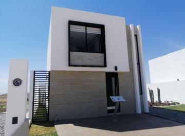 Casa de 4 habitaciones, San Francisco de los Romo · Casa en Venta en Aguascalientes en Coto Al Norte Casas Separadas con Pasillo Lateral