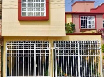 Casa de 3 habitaciones, Ecatepec de Morelos · Casa en Venta en Estado de Mexico Ecatepec de Morelos Fraccionamiento Las Americas