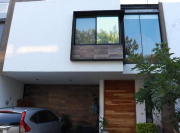 Casa de 3 habitaciones, Zapopan · Oportunidad Unica Costo Beneficio en Santillana 6 Zona Real Junto a Solares