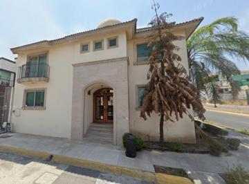 Casa de 5 habitaciones, Monterrey · Hermosa Casa en Venta de Remate en Monterrey, Nuevo Leon