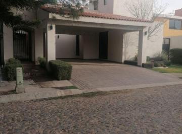 Casa en Venta de 4 habitaciones San Carlos · Casa en Venta Residencial San Carlos, Acabados de Lujo!