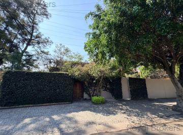 Casa · 300m² · 5 Recámaras · 2 Estacionamientos · Residencia del Sereno