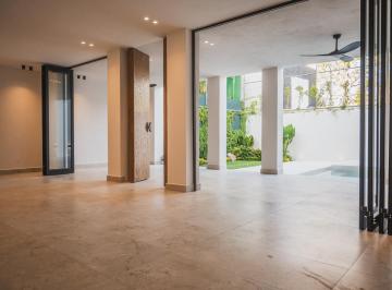 Casa · 392m² · 3 Recámaras · 2 Estacionamientos · Casa Nueva en Zona Dorada de Cuernavaca