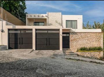 Casa de 4 habitaciones, Cuernavaca · Casa en Venta, Fraccionamiento Burgos, Cuernavaca Morelos