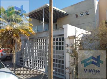 Casa · 159m² · 3 Recámaras · 2 Estacionamientos · Venta de Casa Candiles | Sofia | Terraza | Excelente Ubicacion