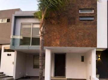 Casa de 3 habitaciones, Zapopan · Coto Altavista Bosques Zapopan Altavista Residencial