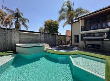 Casa de 6 habitaciones, León · Casa de Campo en Venta en Lomas de Comanjilla con Alberca, Jacuzzi y Terraza Para Eventos.
