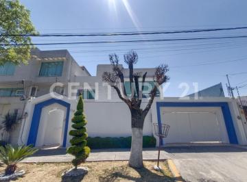Casa · 275m² · 4 Recámaras · 3 Estacionamientos · Casa en Venta en Ciudad Satélite, Naucalpan, Edo. Méx