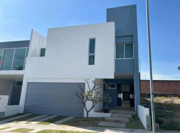 Casa de 3 habitaciones, Tlajomulco de Zúñiga · Casa en Venta en Arbolada de Santa Anita