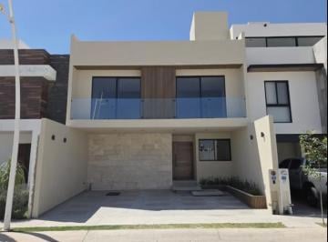 Casa · 285m² · 3 Recámaras · Casa en Venta