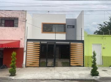 Casa de 3 habitaciones, Guadalajara · Hermosa Casa en Venta Ubicada en Zona del Fresno